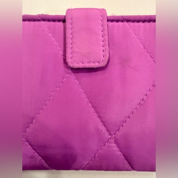 Vera Bradley | Women's Ultralight Phone Wristlet - Picture 7 of 16